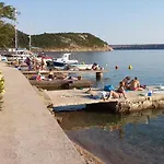 In With Terrace, Air Conditioning, Wifi Διαμέρισμα Jadranovo