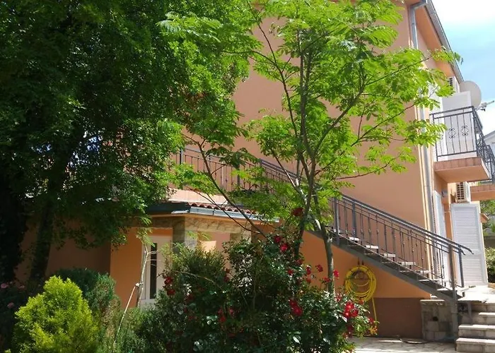 In With Terrace, Air Conditioning, Wifi